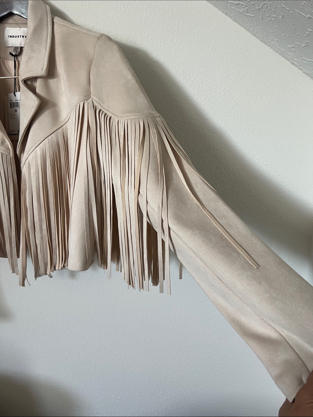 INDUSTRY Beige Fringe Faux Suede Cropped Jacket - Picture 10 of 11